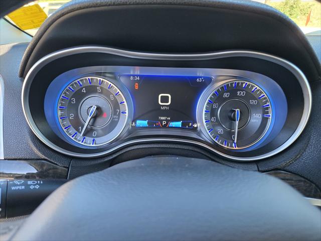 2016 Chrysler 300 Unknown