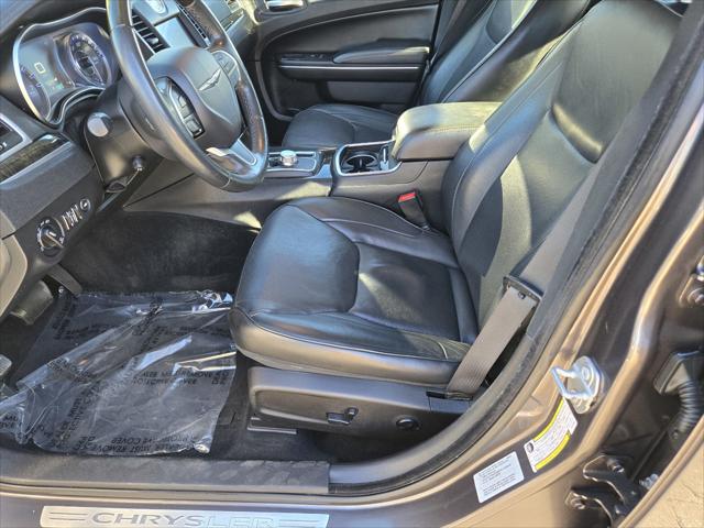2016 Chrysler 300 Unknown