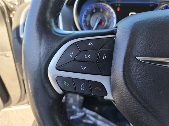 2016 Chrysler 300 Unknown