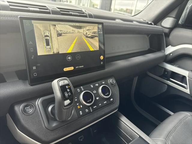 2023 Land Rover Defender 130 SE