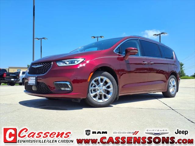 2021 Chrysler Pacifica Touring L for sale in Glen Carbon, IL