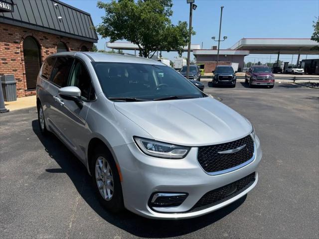 2023 Chrysler Pacifica Touring L for sale in Chesterfield, MI