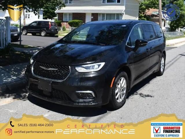 2025 Chrysler Pacifica Select for sale in Valley Stream, NY