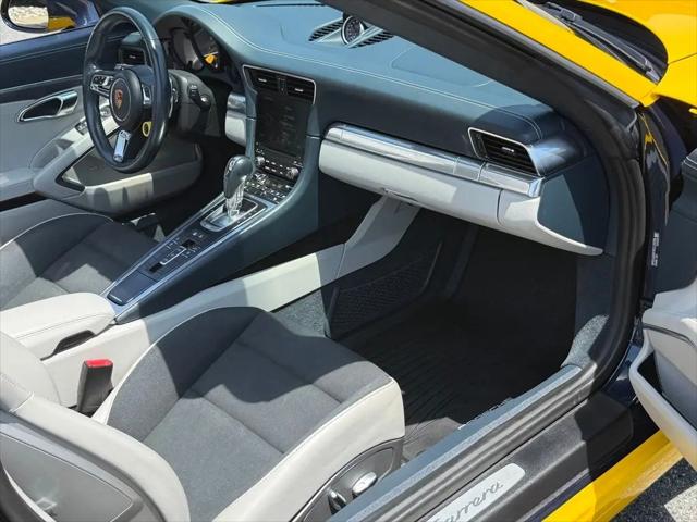 2019 Porsche 911 Carrera