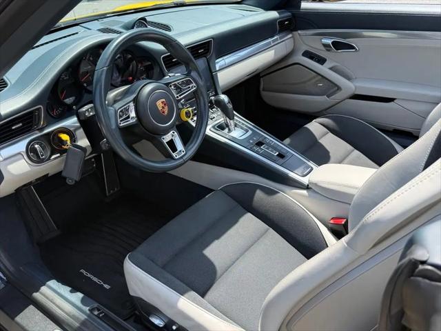 2019 Porsche 911 Carrera