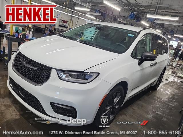 2024 Chrysler Pacifica Touring L for sale in Battle Creek, MI