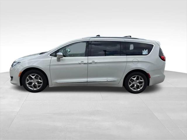 2017 Chrysler Pacifica Limited 2017 Chrysler Pacifica Limited