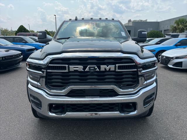 2026 RAM 5500 Chassis RAM 5500 TRADESMAN CHASSIS CREW CAB 4X4 84 CA