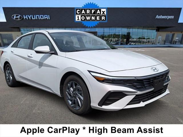 2024 Hyundai Elantra SEL 2024 Hyundai Elantra SEL