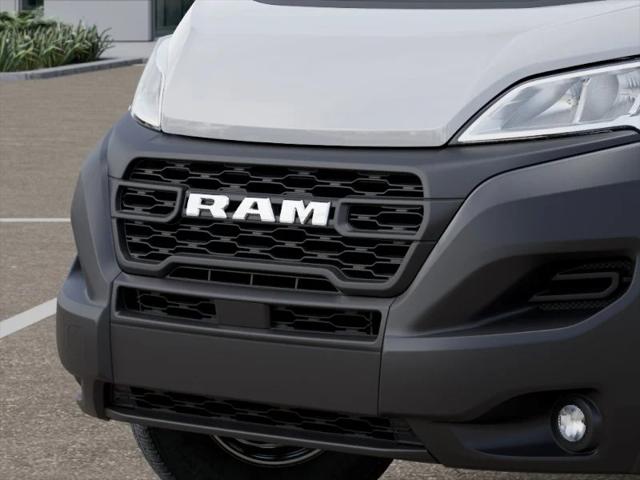 New 2025 Bright White Clearcoat RAM TRADESMAN image 43