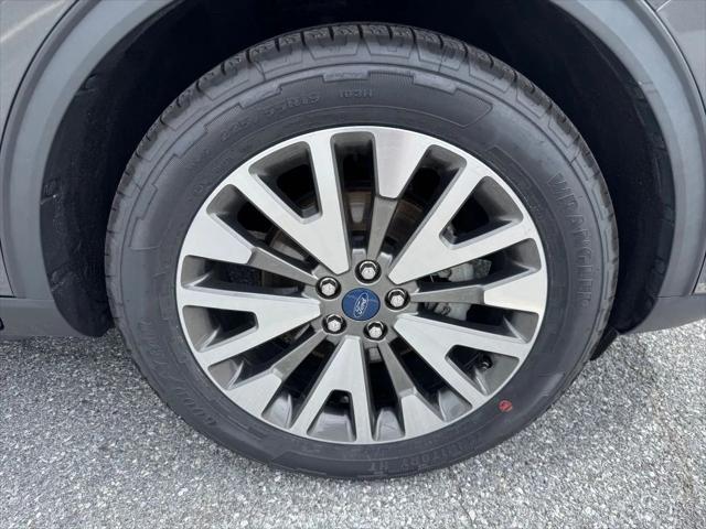 2020 Ford Escape Titanium Hybrid