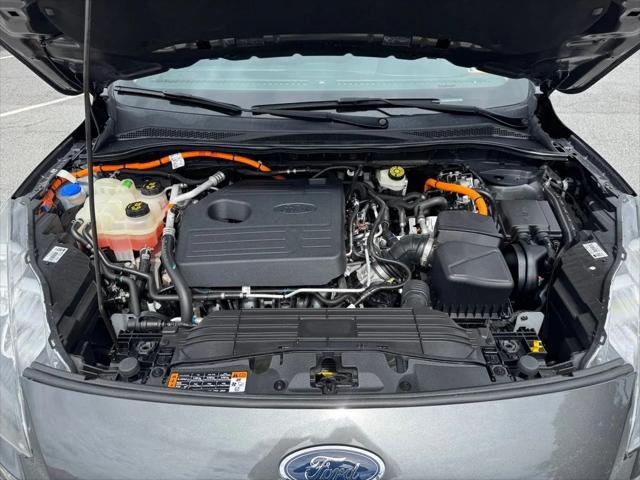 2020 Ford Escape Titanium Hybrid