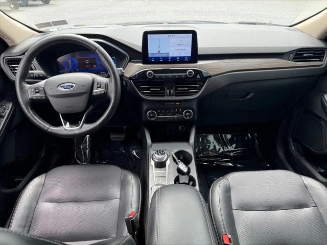 2020 Ford Escape Titanium Hybrid