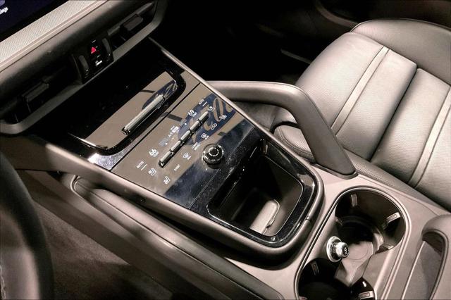 2024 Porsche Cayenne Base
