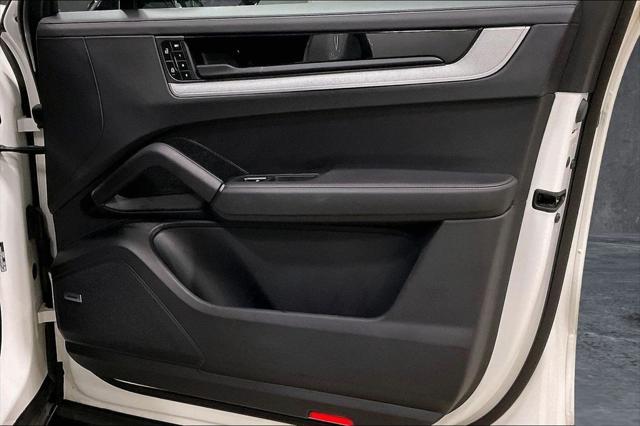 2024 Porsche Cayenne Base