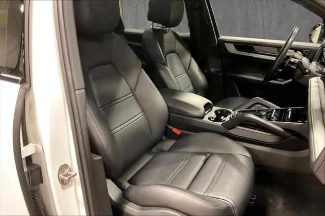 2024 Porsche Cayenne Base
