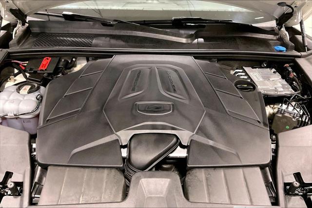 2024 Porsche Cayenne Base