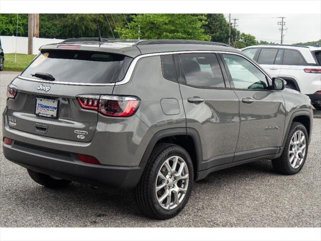 2023 Jeep Compass Latitude Lux FWD 2023 Jeep Compass Latitude Lux FWD
