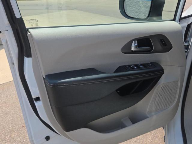 Used 2023 Chrysler Pacifica Hybrid Touring L For Sale in Jackson, MI