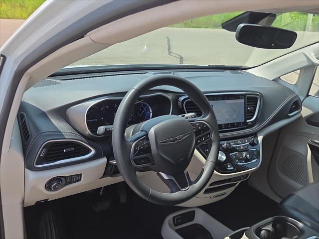 Used 2023 Chrysler Pacifica Hybrid Touring L For Sale in Jackson, MI