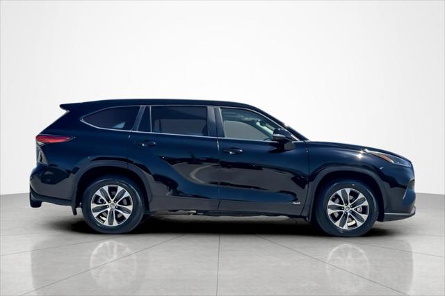 2023 Toyota Highlander Hybrid XLE