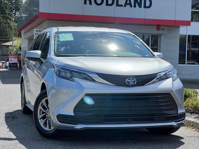 2025 Toyota Sienna LE for sale in Everett, WA