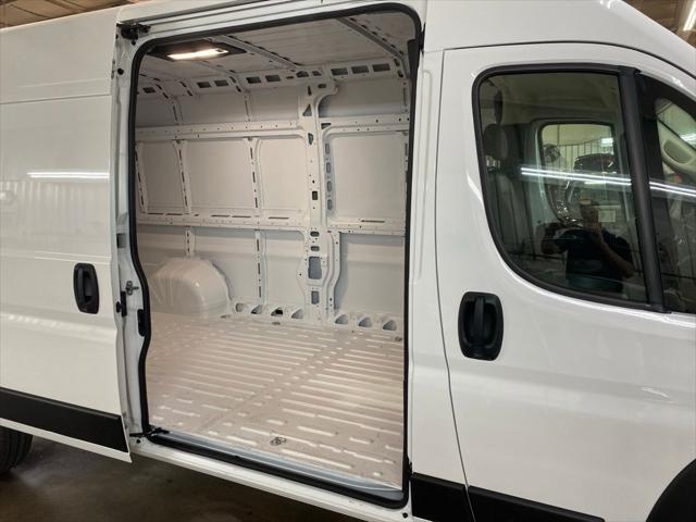 2026 Ram ProMaster Cargo Van Tradesman High Roof 159 WB EXT w/Pass Seat