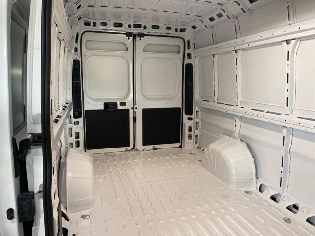 2026 Ram ProMaster Cargo Van Tradesman High Roof 159 WB EXT w/Pass Seat