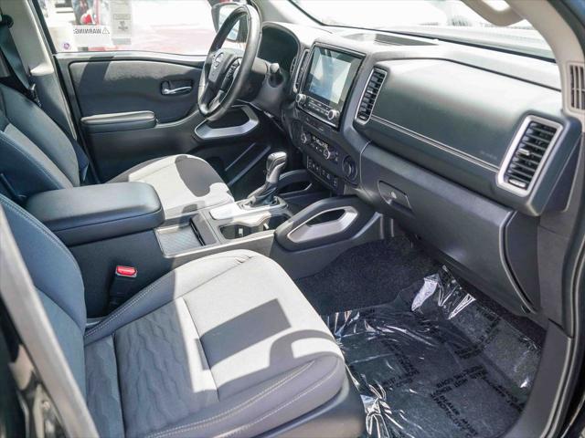 2024 Nissan Frontier Crew Cab SV 4x2
