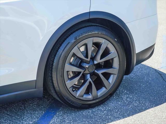 2023 Tesla Model X Standard Range
