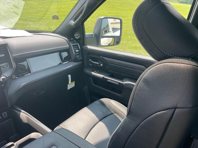 2026 Ram 3500 Limited Crew Cab 4x4 8 Box