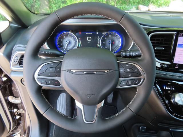 2027 Chrysler Pacifica Select AWD