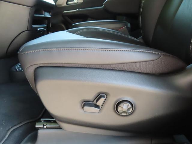 2027 Chrysler Pacifica Select AWD