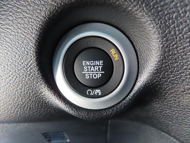 2027 Chrysler Pacifica Select AWD