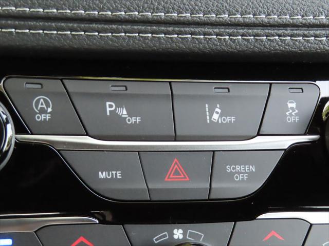 2027 Chrysler Pacifica Select AWD