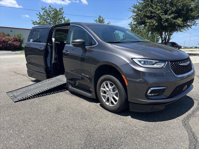 2023 Chrysler Pacifica Touring L for sale in Midlothian, VA