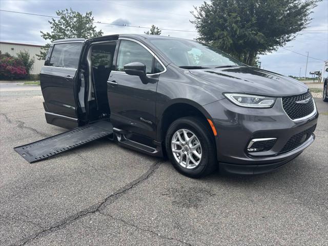2023 Chrysler Pacifica Touring L for sale in Midlothian, VA