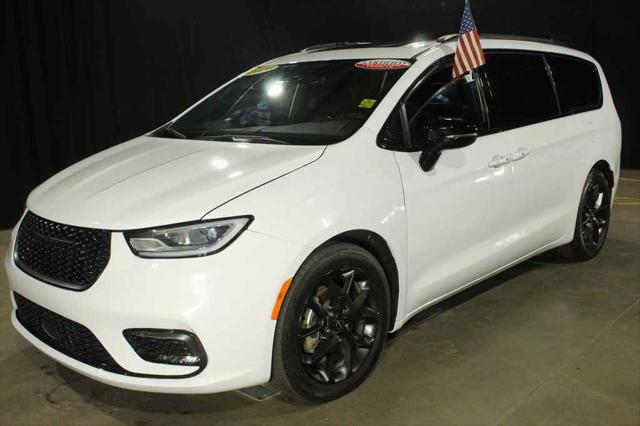 2025 Chrysler Pacifica Limited for sale in Grand Island, NE