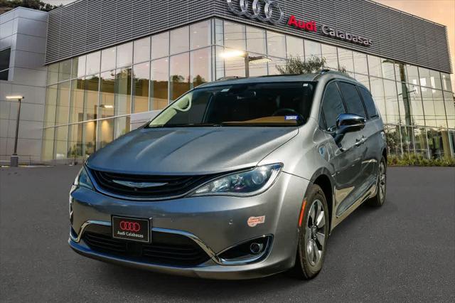 2019 Chrysler Pacifica Hybrid Limited for sale in Calabasas, CA
