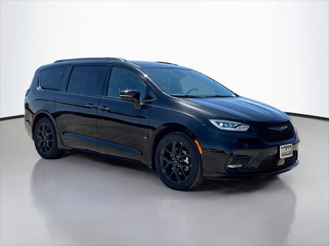2025 Chrysler Pacifica Limited for sale in Fernley, NV