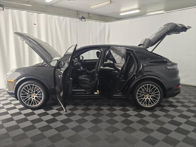 2023 Porsche Cayenne Platinum Edition