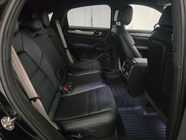2023 Porsche Cayenne Platinum Edition