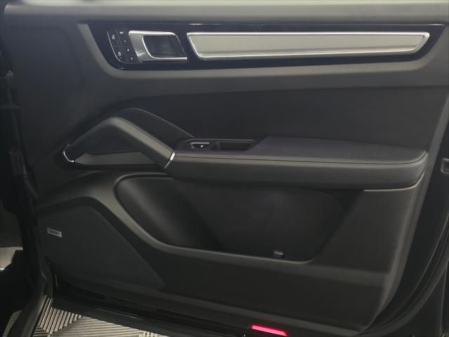 2023 Porsche Cayenne Platinum Edition
