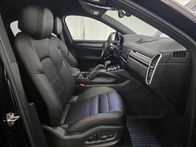 2023 Porsche Cayenne Platinum Edition