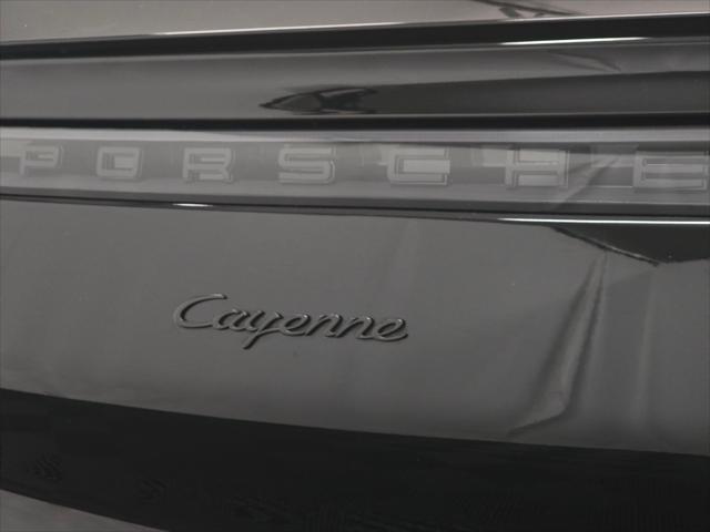 2023 Porsche Cayenne Platinum Edition