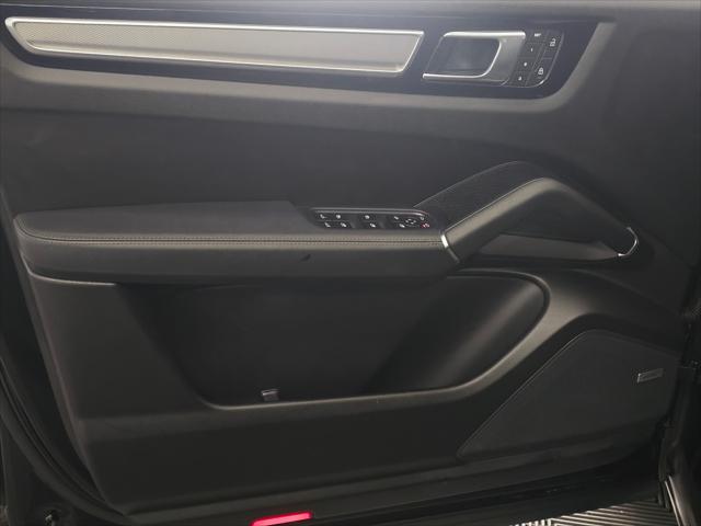 2023 Porsche Cayenne Platinum Edition