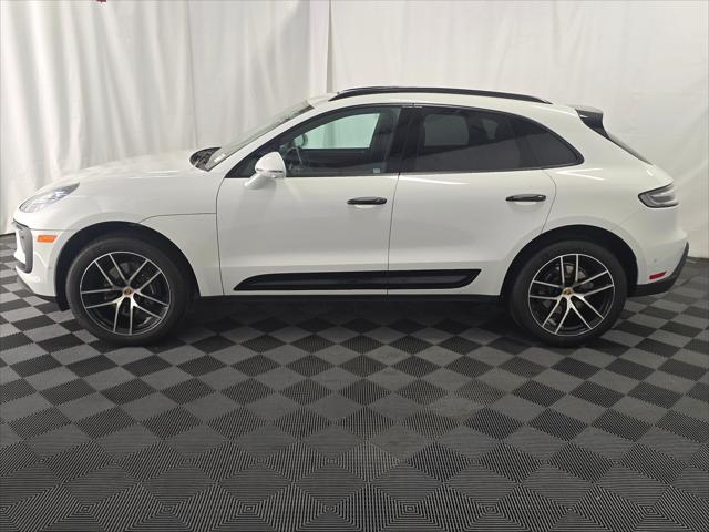 2023 Porsche Macan Unknown