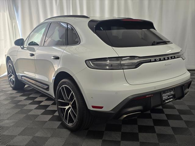 2023 Porsche Macan Unknown
