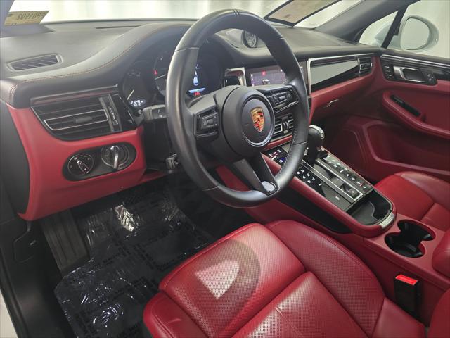 2023 Porsche Macan Unknown