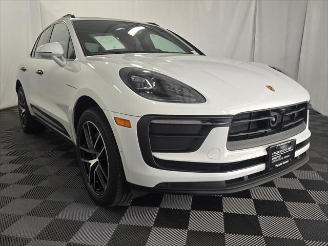 2023 Porsche Macan Unknown